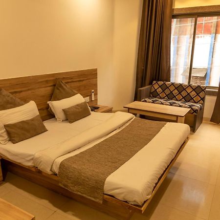 Hotel Adarsh Palace Bhopal Exterior foto