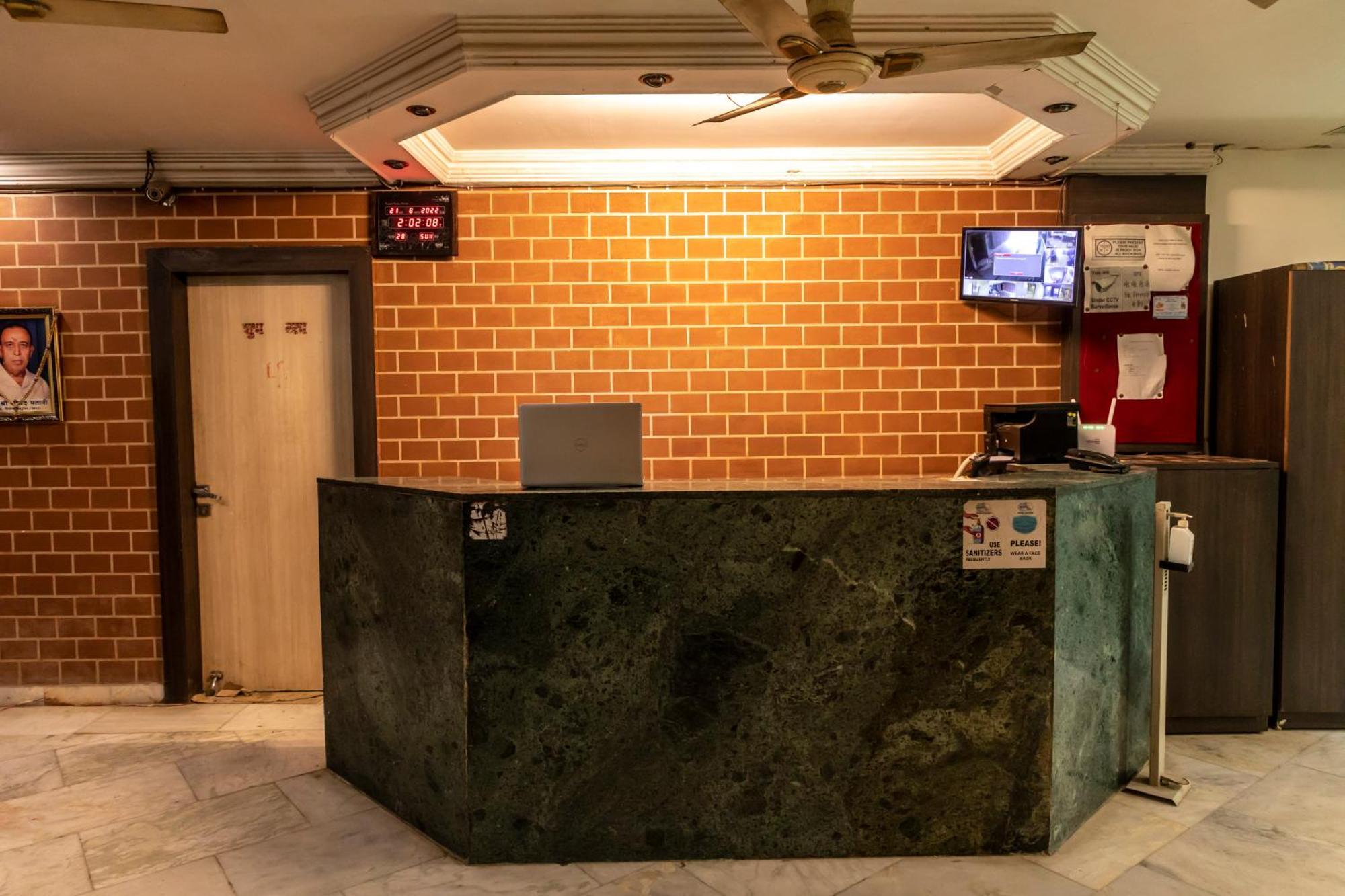 Hotel Adarsh Palace Bhopal Exterior foto