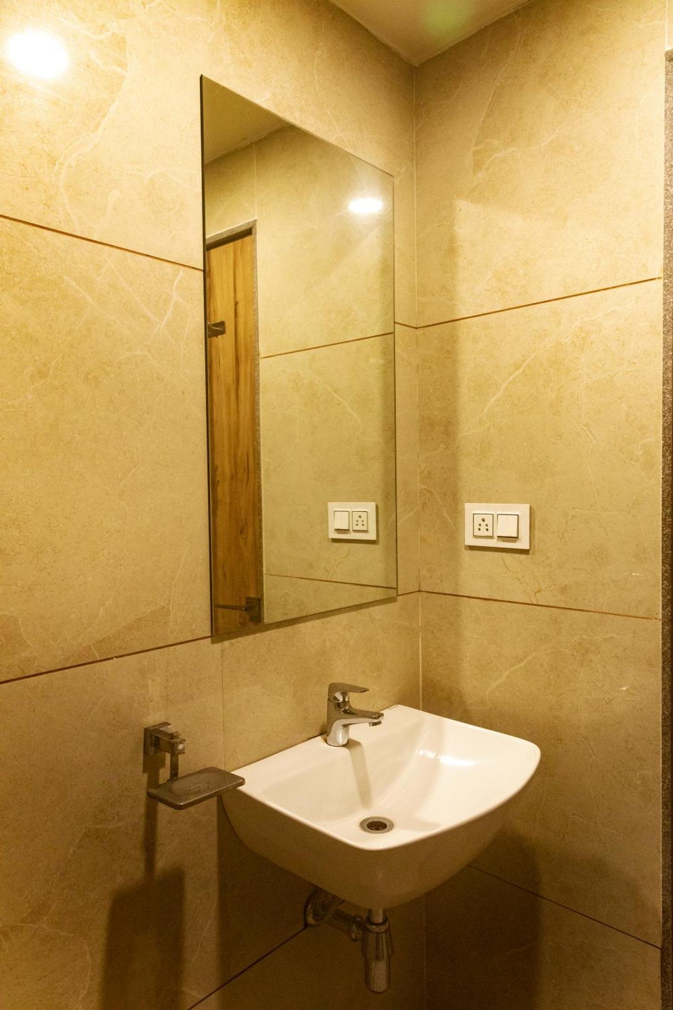 Hotel Adarsh Palace Bhopal Exterior foto