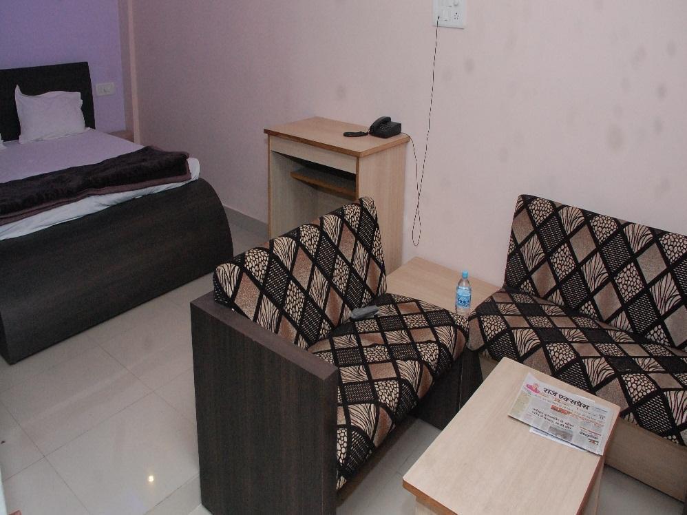 Hotel Adarsh Palace Bhopal Exterior foto